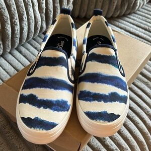 Sperry Women’s Crest Twin Gore Navy and White Striped Slip-On Sneakers Tennies